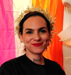 Lexie - dédicace Nantes 6 avril 2024 (cropped 2).jpg