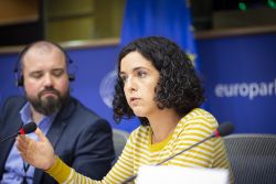 Manon Aubry (48908329918).jpg