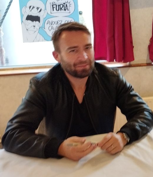 Fichier:Laurent Obertone, Papacito et Marsault 2023 (cropped).jpg